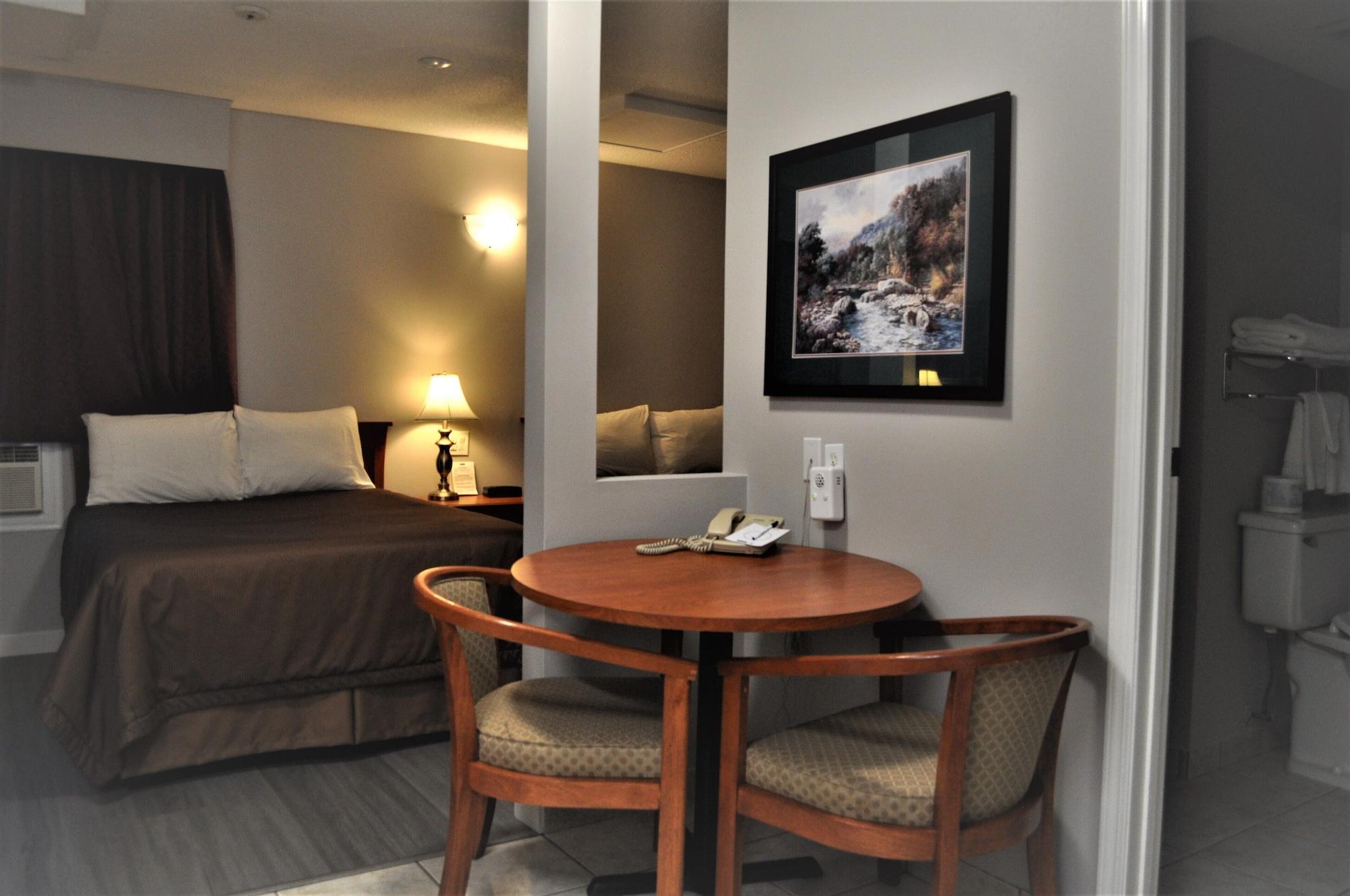 Travelodge By Wyndham לאנגלי מראה חיצוני תמונה