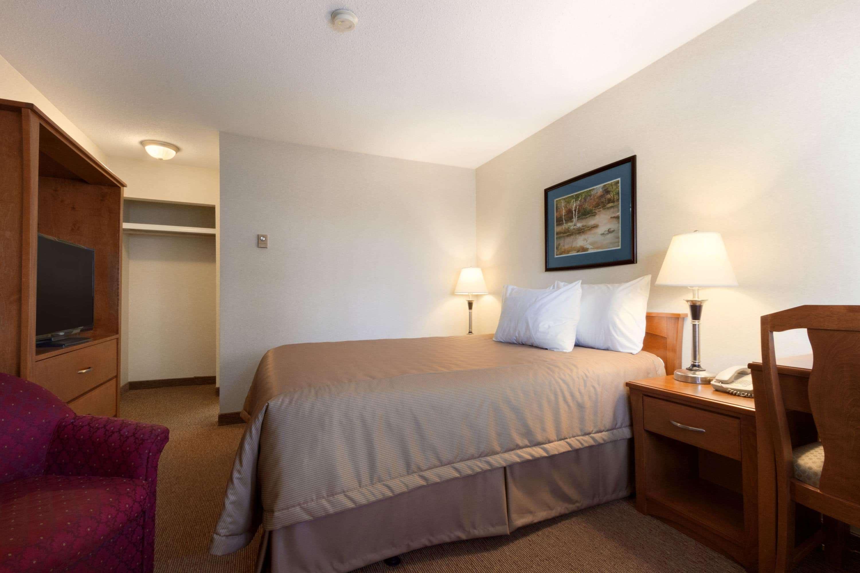 Travelodge By Wyndham לאנגלי מראה חיצוני תמונה