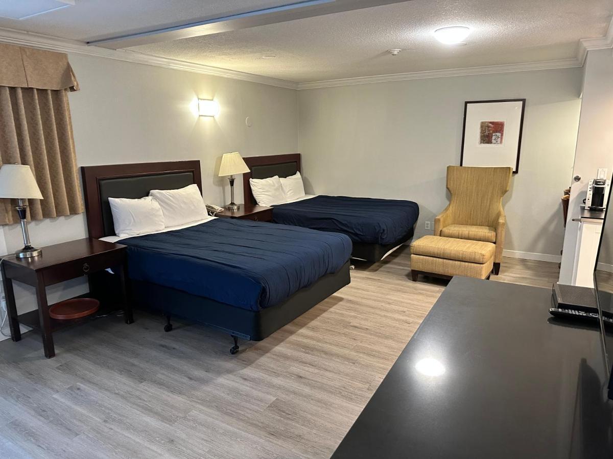 Travelodge By Wyndham לאנגלי מראה חיצוני תמונה